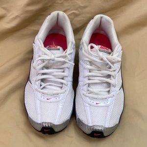 Nike Reax Run 5 size 8 1/2